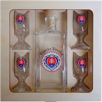 Darčeková kazeta Ploskačka - PIJATIKA SLOVAKIA (0,2 l + 4x 0,02 l)